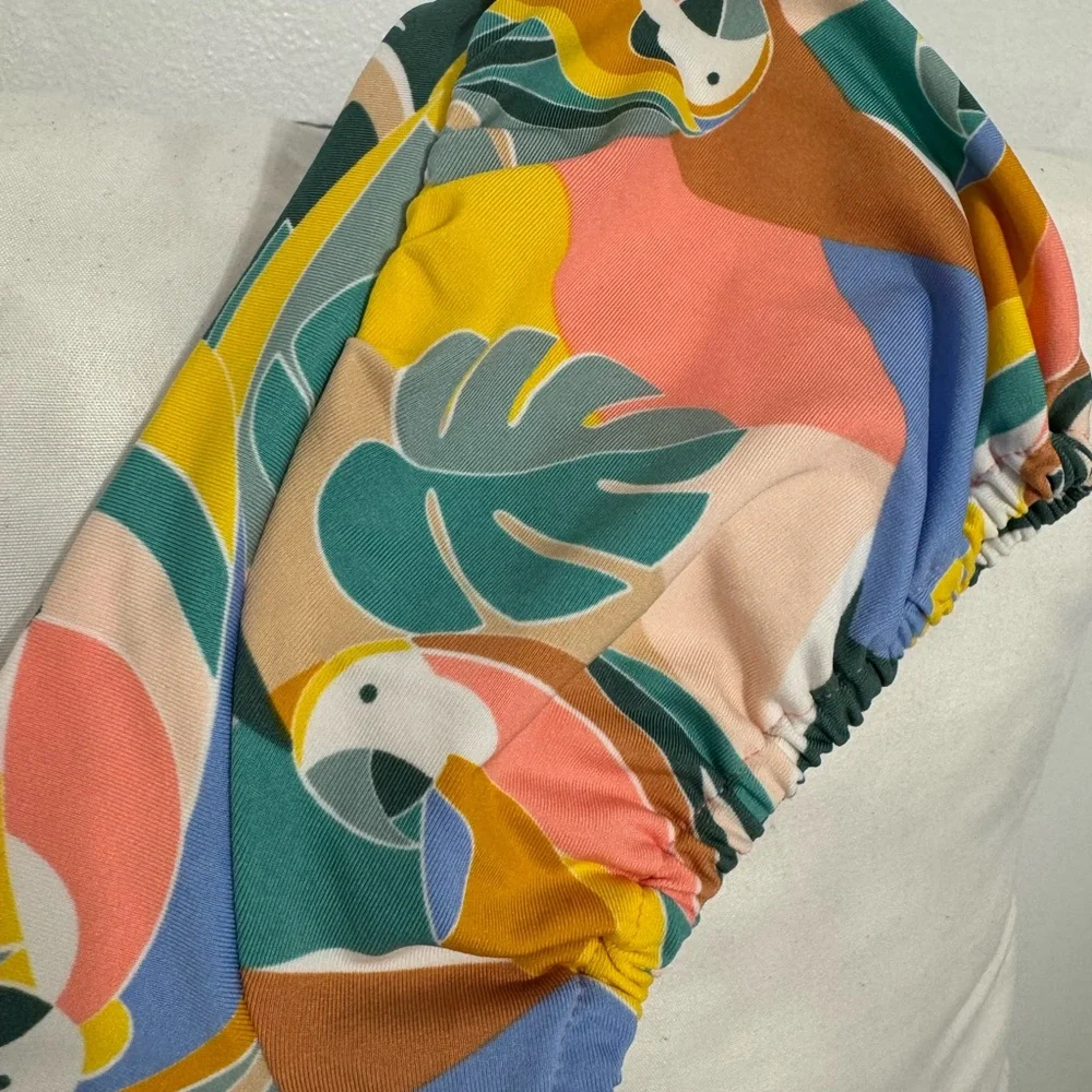 NWT Volcom Parrotise Floral Puff Sleeve Swim Crop Top - Picture 6 of 8